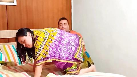 Indu Cachis Indian Has An Affair With Her, The Lets Her Pussy Be Fucked Under The Pretext Of Cleaning Her Room