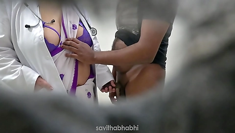 Des Ires In Lucky Patient Got A Beautiful Doctor To Satisfy His Sexual In A Clinic