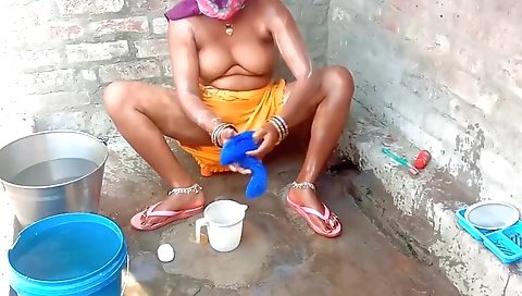Hd, Indian Milf In Homemade Mms Video, Big Tits Exposed, Stripping